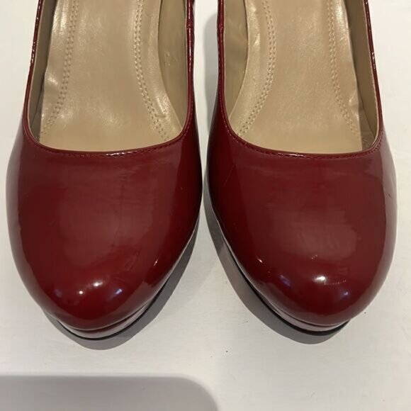 Ellen Tracy Patton Cherry Red Heels Size 7.5 - Picture 6 of 15